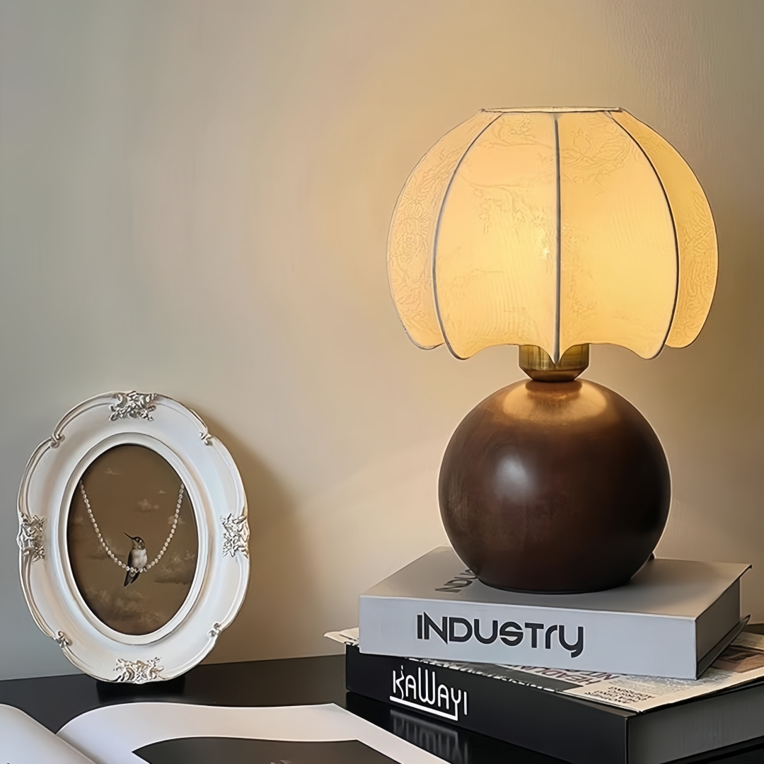 Home Decor Gold - Vintage floral table lamp, medieval bedside