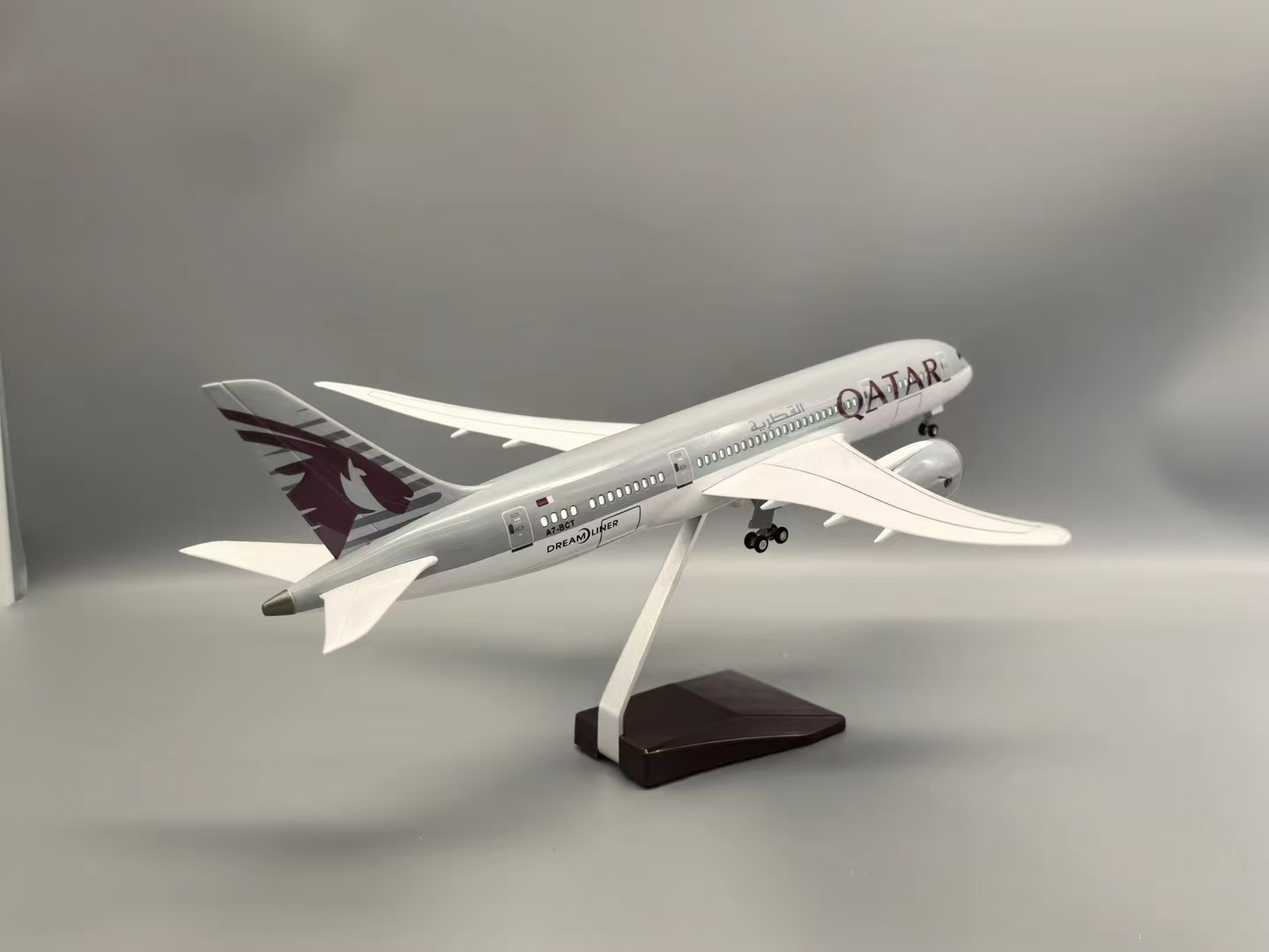 47cm 1/130 Scale Qatar B787 Re - Home Decor Qatar 评论和价格